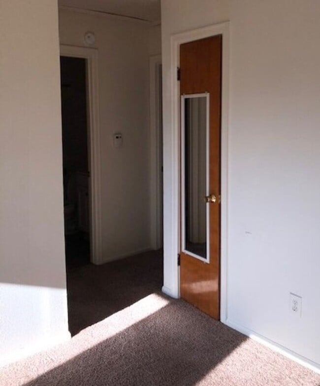 Building Photo - 5050 Northfield Dr
