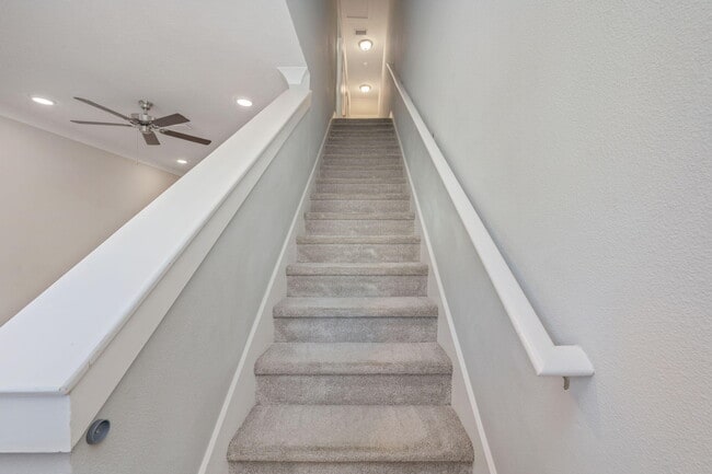 Building Photo - 147 N Sand Palm Rd