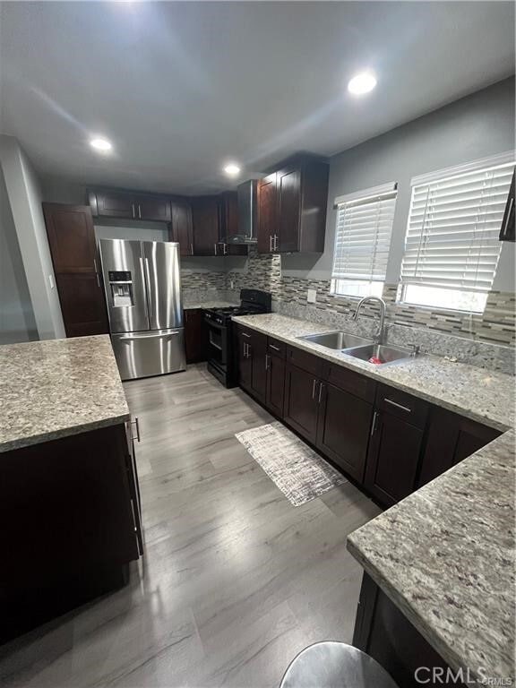 Building Photo - 12213 Pine St