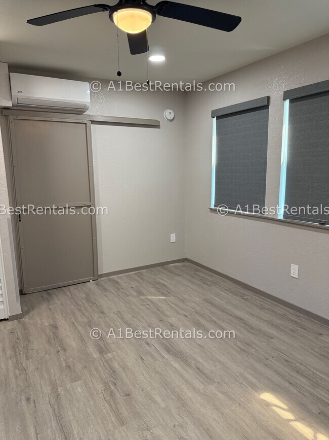Building Photo - 15002 Cambridge Dr