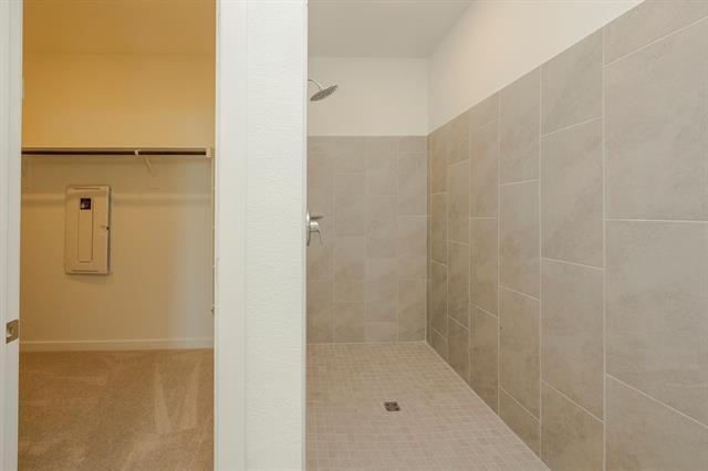 Building Photo - 2220 Pommel Ln