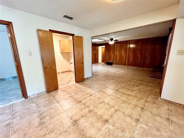 Building Photo - 3904 Woodbury Ct