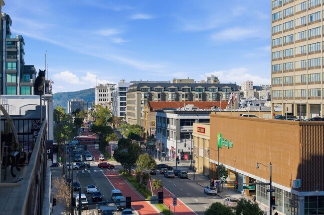 Building Photo - 1405 Van Ness Ave