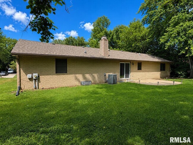 Building Photo - 122 W Morningside Dr