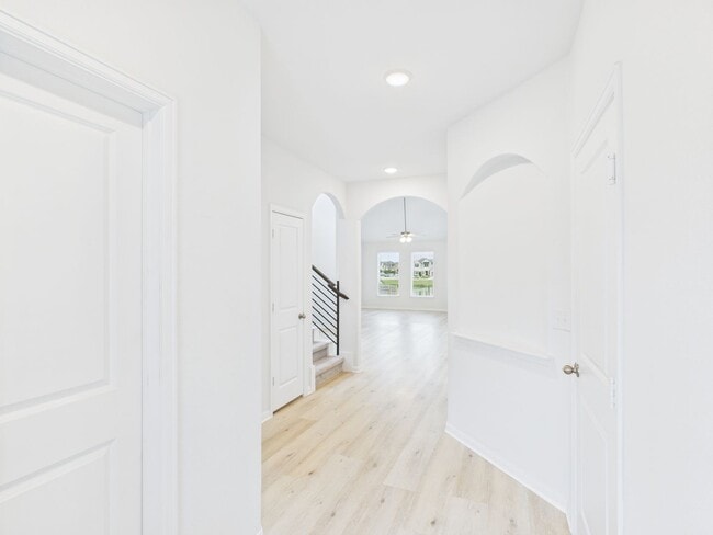 Building Photo - Santa Rita  Beauty