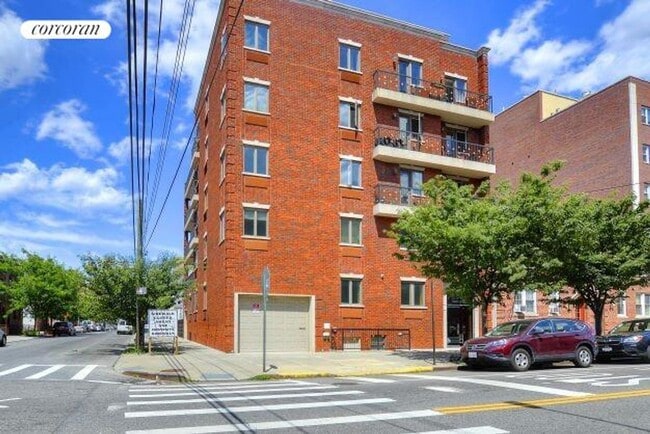 Building Photo - 2303 31st Ave