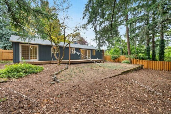 Building Photo - Beautiful 3-Bedroom, 2-Bath Home in Multno...
