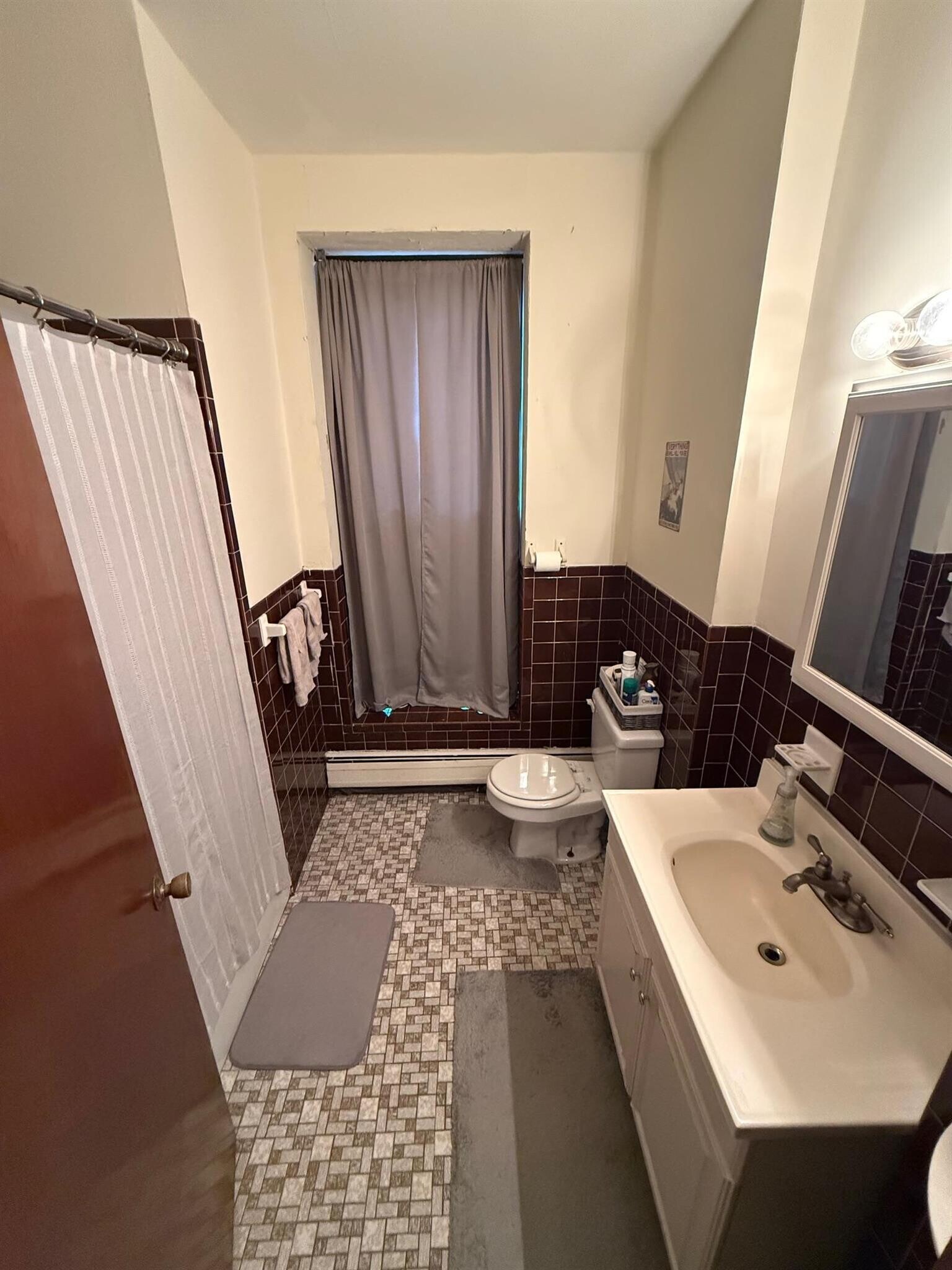 Building Photo - 247 Pearl St