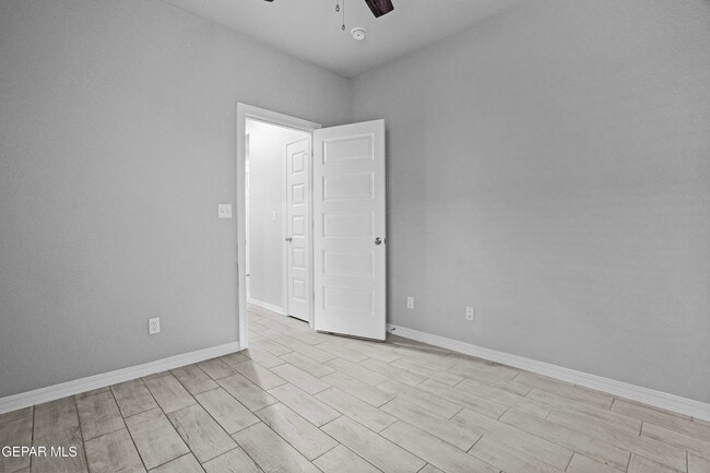 Building Photo - 11133 Blazing Star Pl