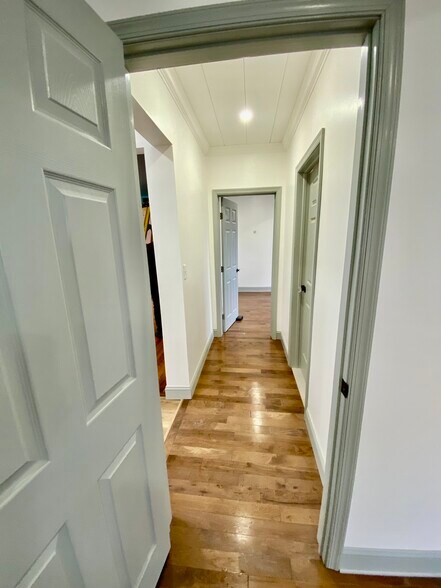 Building Photo - 521 Wendell Ter