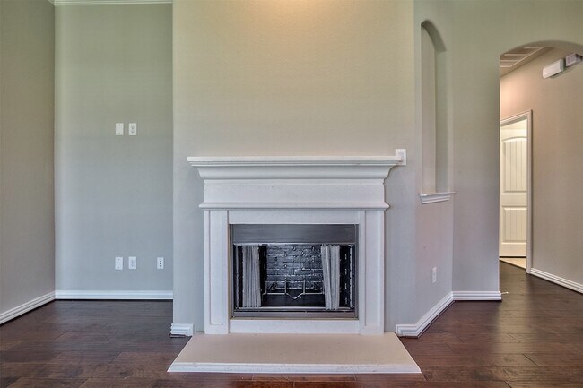 Building Photo - 304 Callaghan Dr