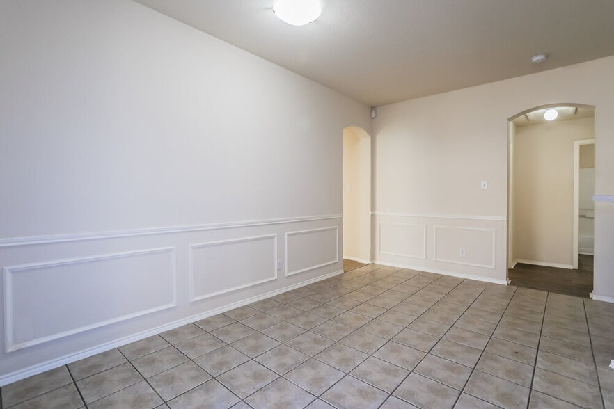 Building Photo - 12249 Shadow Wood Trail