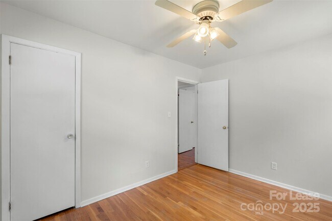 Building Photo - 3124 Edsel Pl