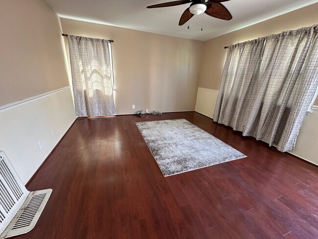 Building Photo - 26025 Cypress St