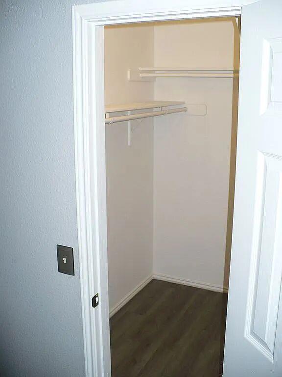 Building Photo - 1200 Kenneys Way