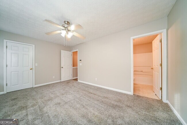 Building Photo - 1351 Hollenbeck Ln