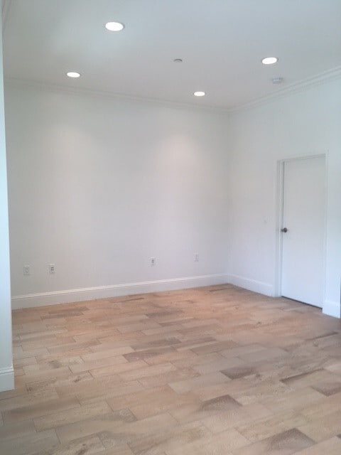 Building Photo - Live Upstairs, Work Downstairs: Rare Versatile Carpinteria Craftsman Townhouse!