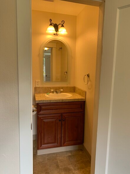 Bath - 647 N Morton St
