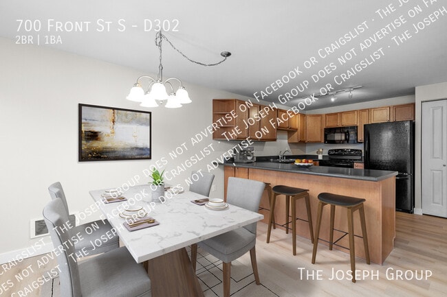 Building Photo - 700 Front St S