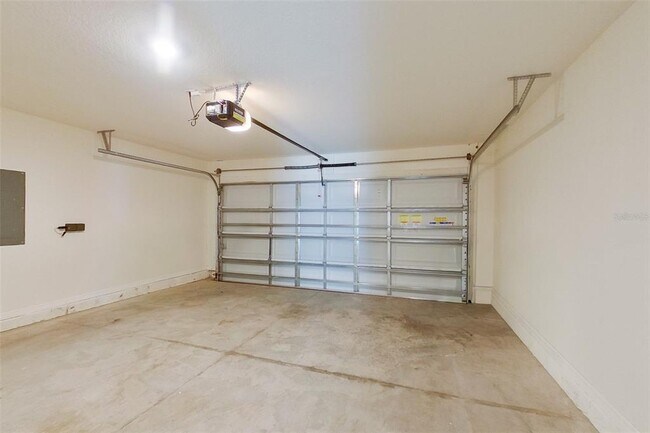 Building Photo - 8677 SW 44th Ct