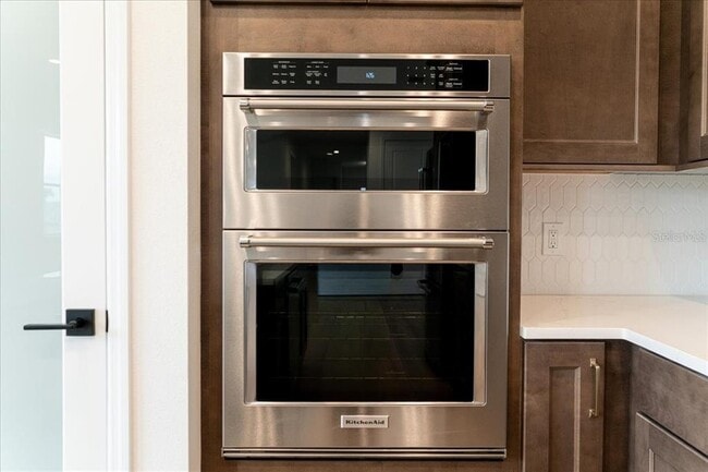 Building Photo - 1895 Pinecliff Dr