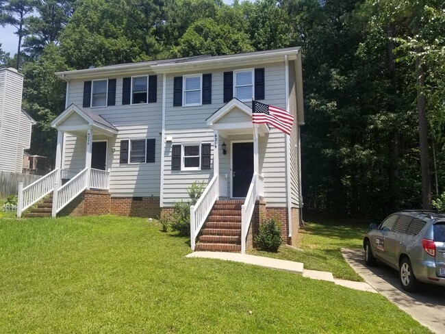 Primary Photo - 2 bedroom Townhome in North Raleigh