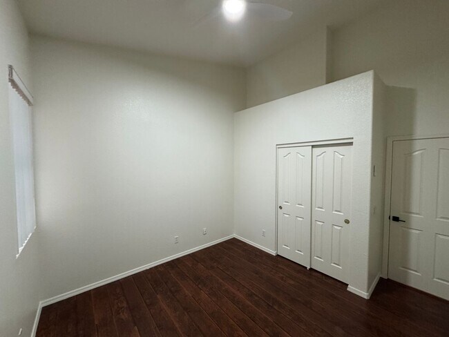 Building Photo - 26233 N 43rd Pl