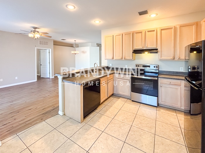 Building Photo - 1837 Atlantic Dr