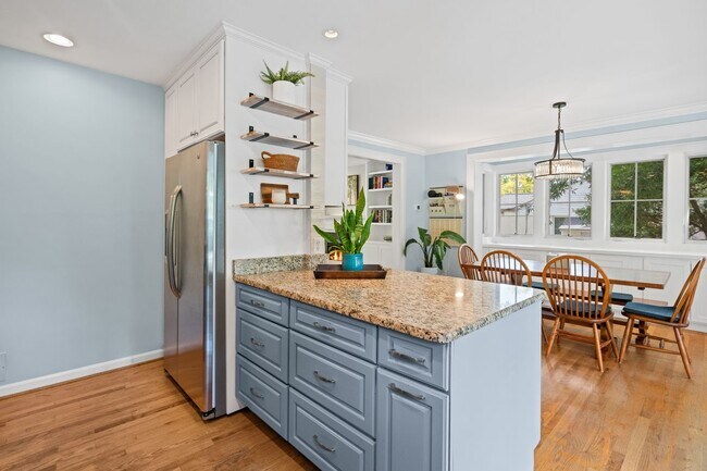 Building Photo - 5191 Linnean Terrace NW