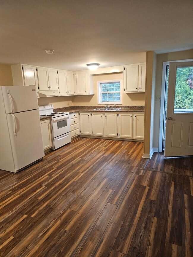 Primary Photo - 2754 Everett Rd