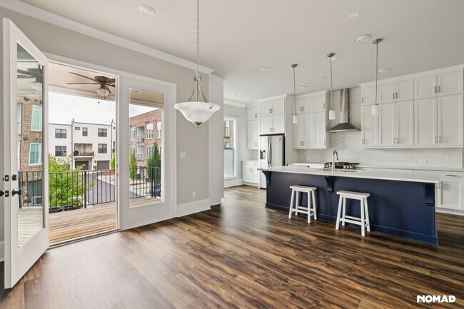 Building Photo - Stunning 4BR Townhome in Alpharetta
