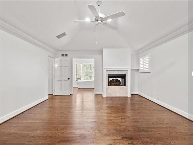 Building Photo - 755 River Gate Dr