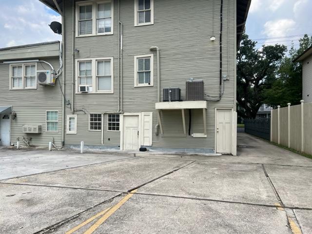 Building Photo - 2217 Napoleon Ave