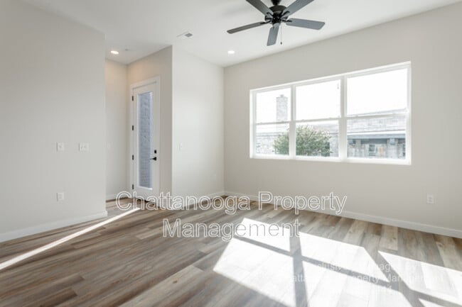 Building Photo - 1861 Zeta Way