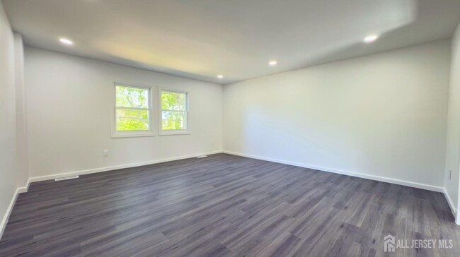 Building Photo - 412 Ryders Ln