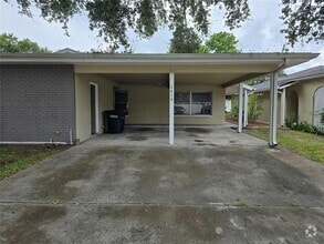 Building Photo - 1414 N Saturn Ave