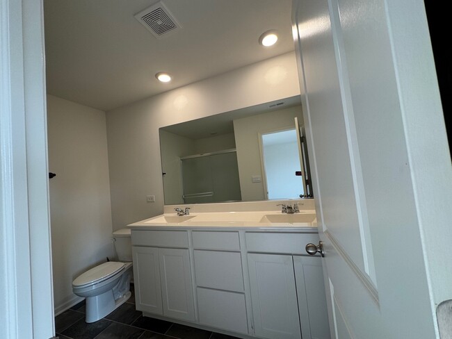 Building Photo - 2068 Canyon Creek Ct