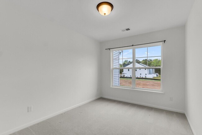 Building Photo - 443 Duskywing Dr