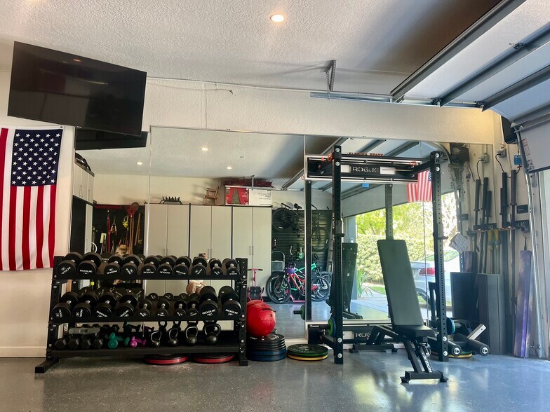 Garage Gym - 1224 Alexandra Ct