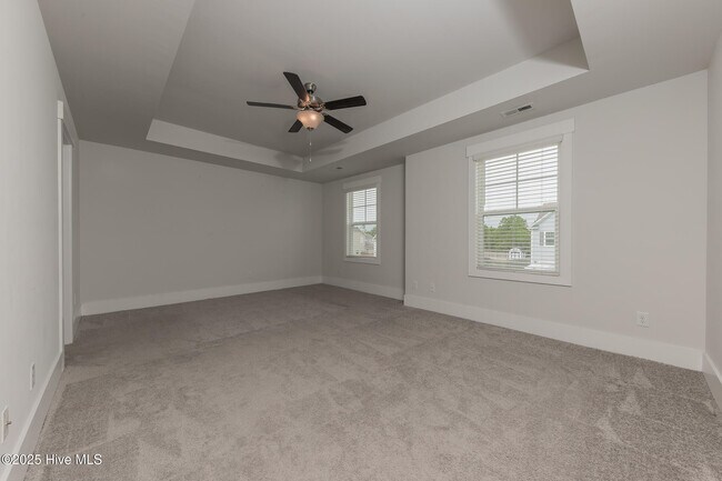 Building Photo - 221 Salt Mdw Ln