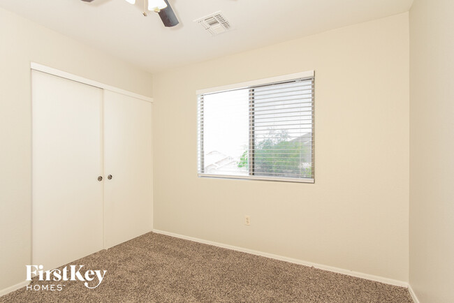 Building Photo - 8423 S Egyptian Dr