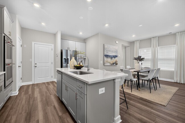 Building Photo - 314 Hyssop Ct