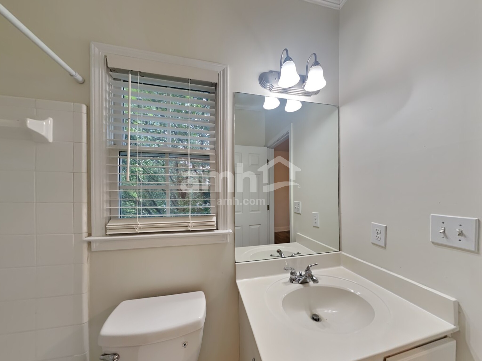 Building Photo - 956 Chippewa Oak Dr