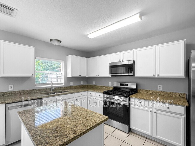 Building Photo - 19227 Indian Stone Ln