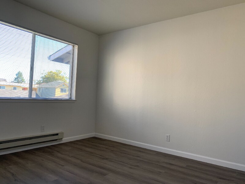 Building Photo - 729 Highland Ave
