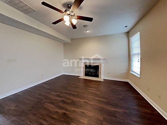 Building Photo - 1125 Turfway Dr