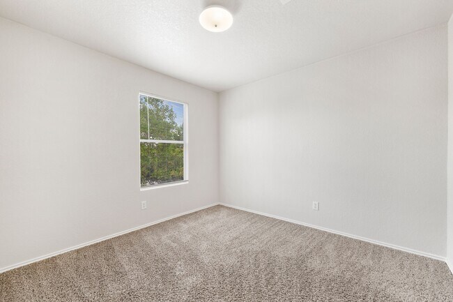 Building Photo - 10034 Southern Sun