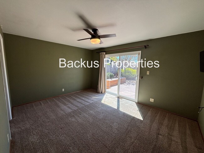 Building Photo - Wonderful four-bedroom corner lot home in South Salinas