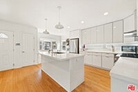 Building Photo - 2348 29th St