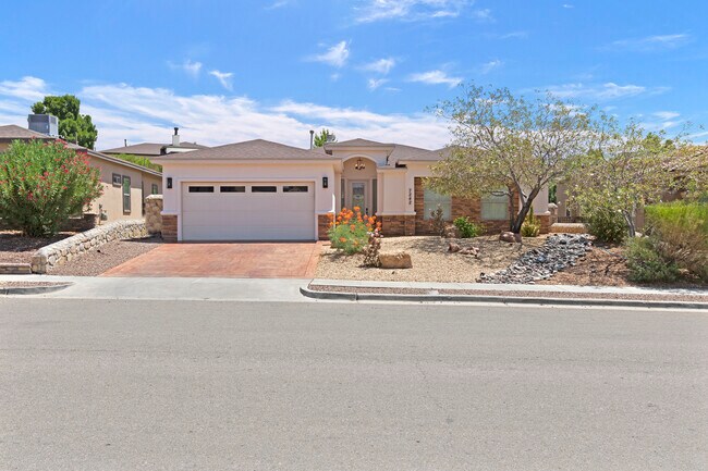 Building Photo - 7242 Canyon Wren Ave